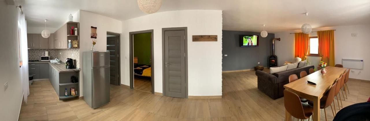 Casa Loredana Cartisoara Luaran gambar