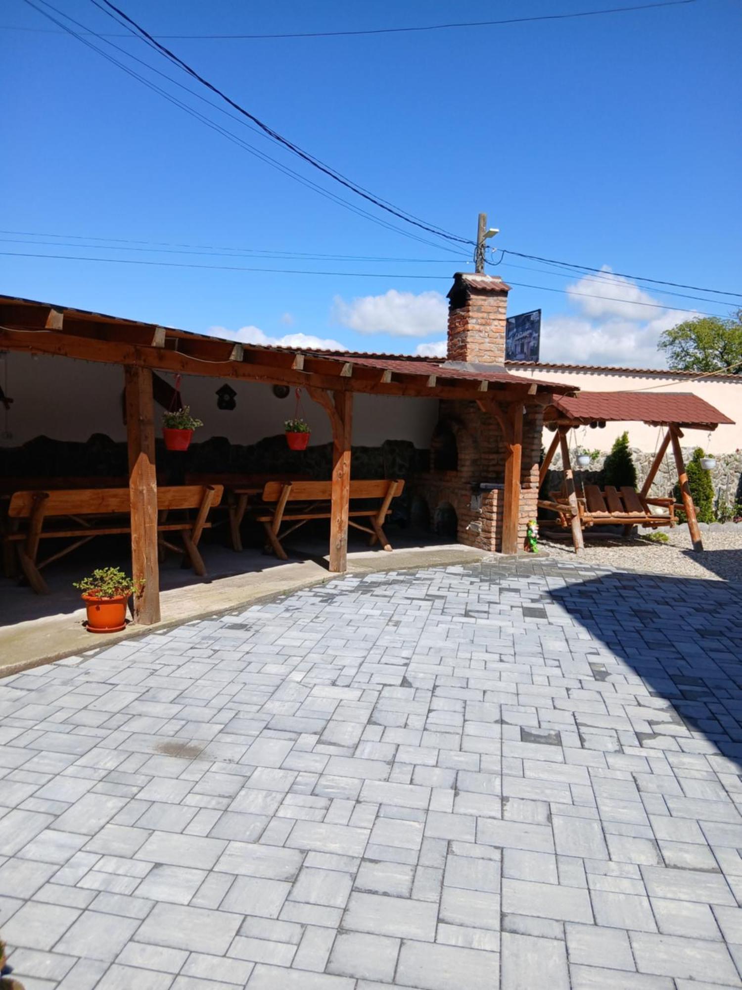 Casa Loredana Cartisoara Luaran gambar